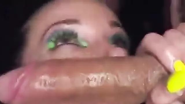 Tajikistani makeup artist gives a blowjob and gets facesitting